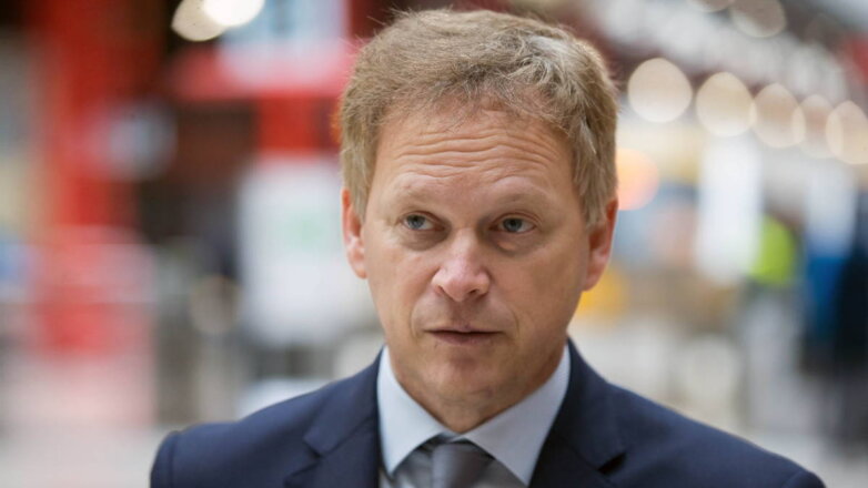 Британия проверит самолет из своего воздушного пространства на связь с РФ