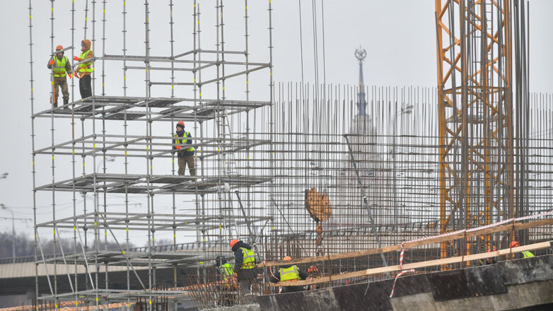 В Минстрое нашли замену мигрантам на стройках