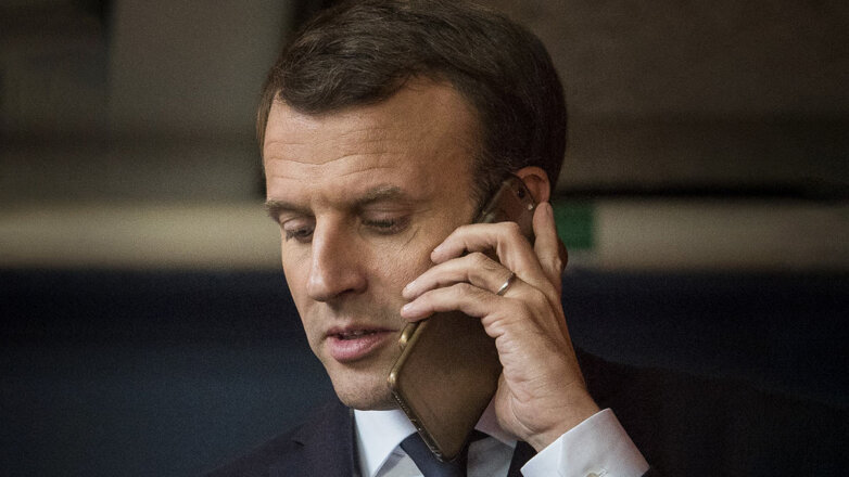 Макрон заявил, что готов ответить на звонок Путина