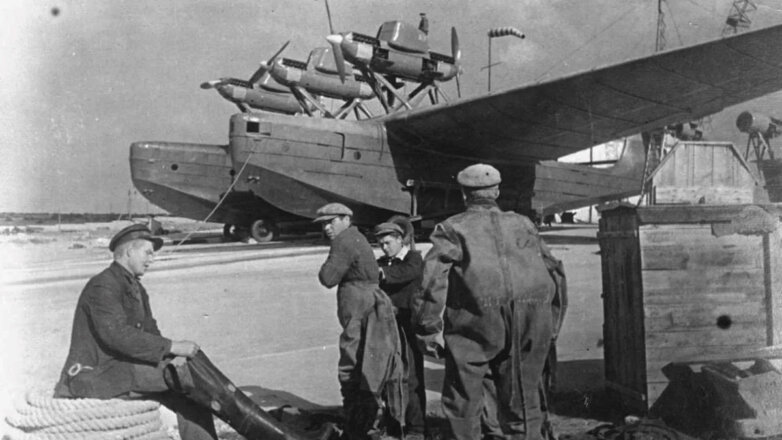 Миниатюры советского подплава: почему ВМФ отказался от летающих субмарин и ныряющих катеров