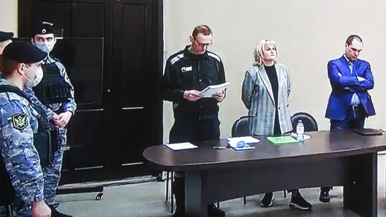 Адвокатов Навального задержали после оглашения приговора