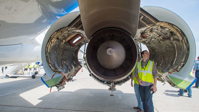 Россия прорабатывает возможность поставки авиазапчастей через Китай