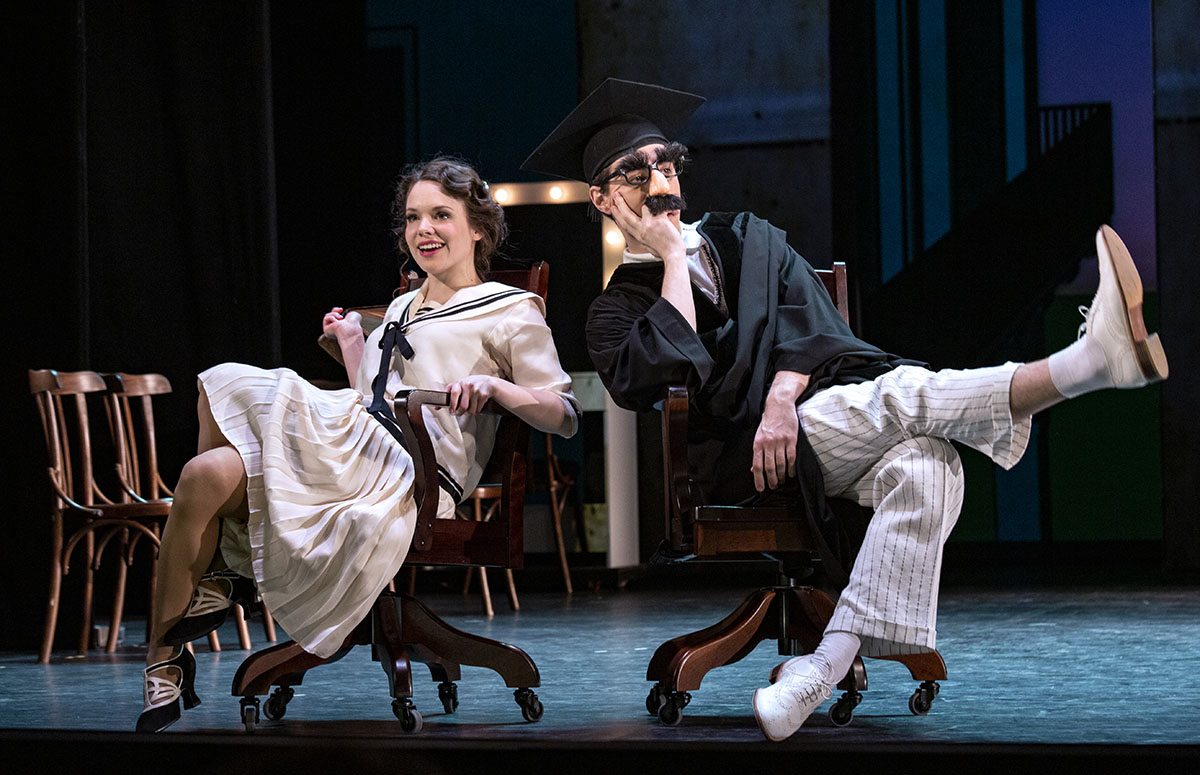 Сцена из спекталкя «Укрощение строптивой»