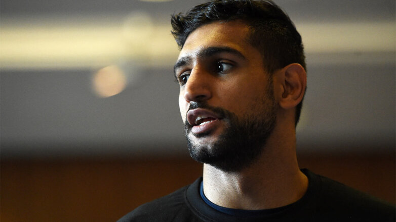 Звезду британского бокса ограбили под дулом пистолета в Лондоне