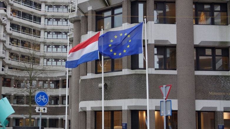 МИД Нидерландов выступил против визовых ограничений для всех россиян