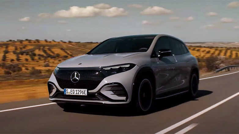 Новый электрический кроссовер Mercedes EQS может приехать в Россию с Востока