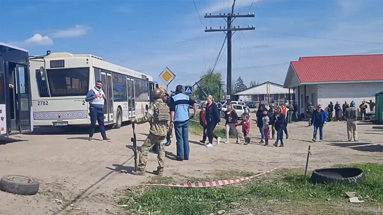 Из "Азовстали" и близлежащих домов за 2 дня вывели более 120 человек