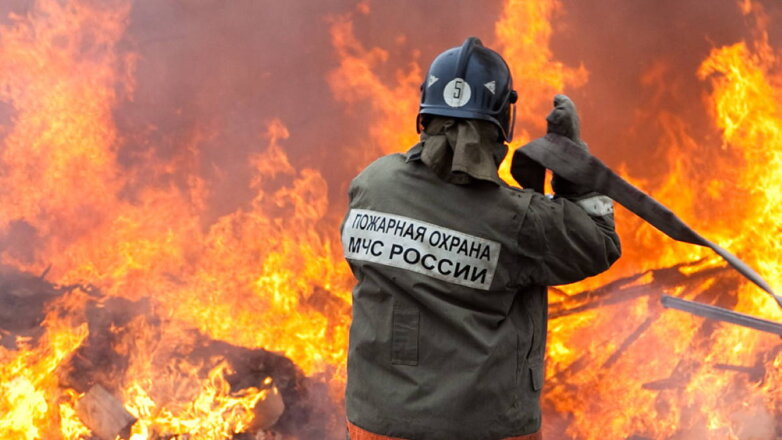 Количество пострадавших пожарных при возгорании в Пролетарске увеличилось до 41