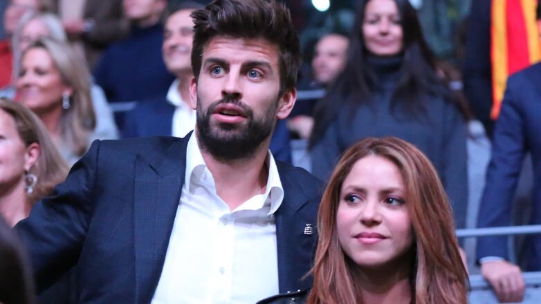 Пике хочет от Шакиры денег и оплату авиаперелетов в США