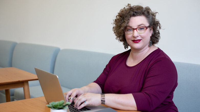 Гинеколог Дьяченко рассказала, что из-за ПМС женщины могут резко прибавлять в весе