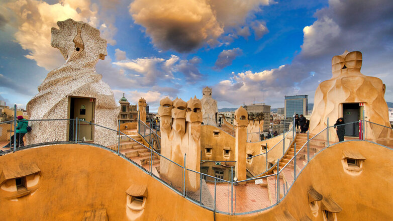 Облака из камня: 170 лет архитектору Антонио Гауди