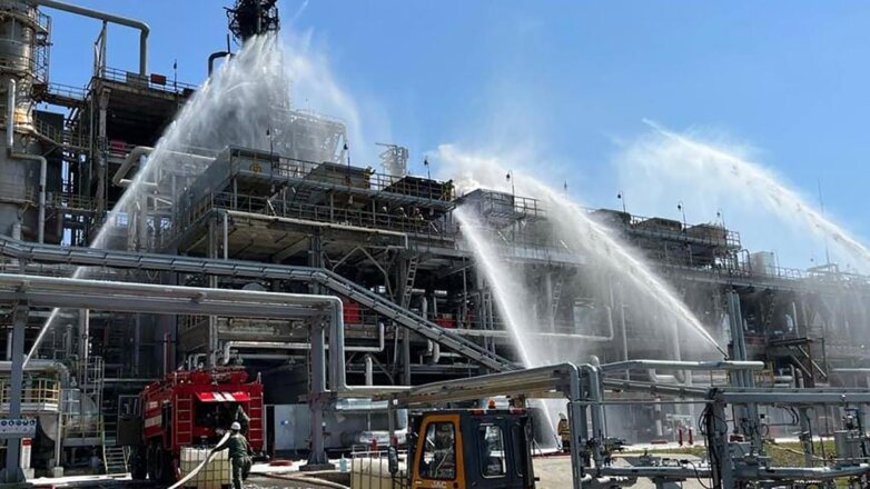 Ростовский губернатор заявил, что на территории нефтезавода найдены обломки беспилотников