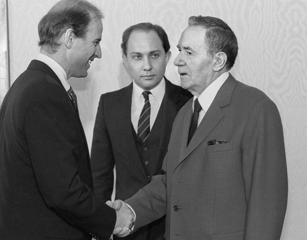 СССР. Москва. 15 января 1988 г. Джозеф Байден и А.А. Громыко перед началом беседы в Кремле