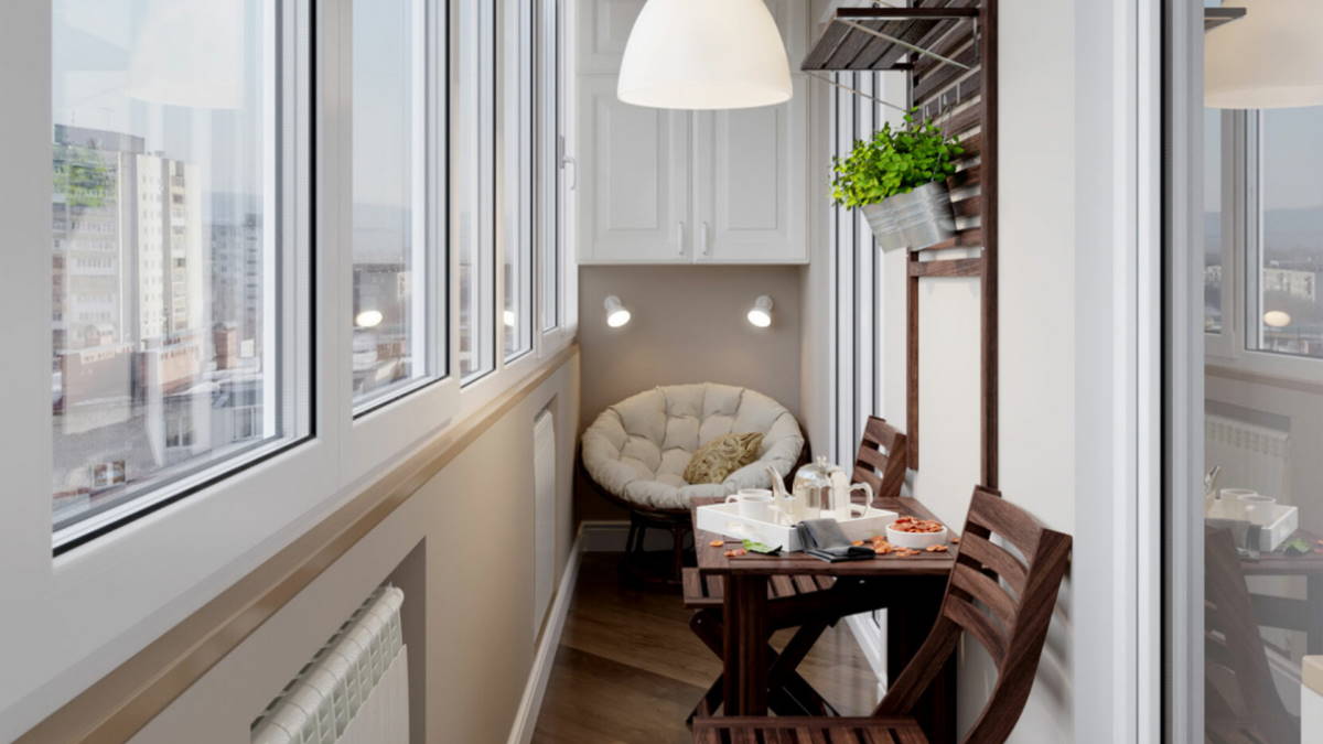 Уютная зона отдыха на балконе