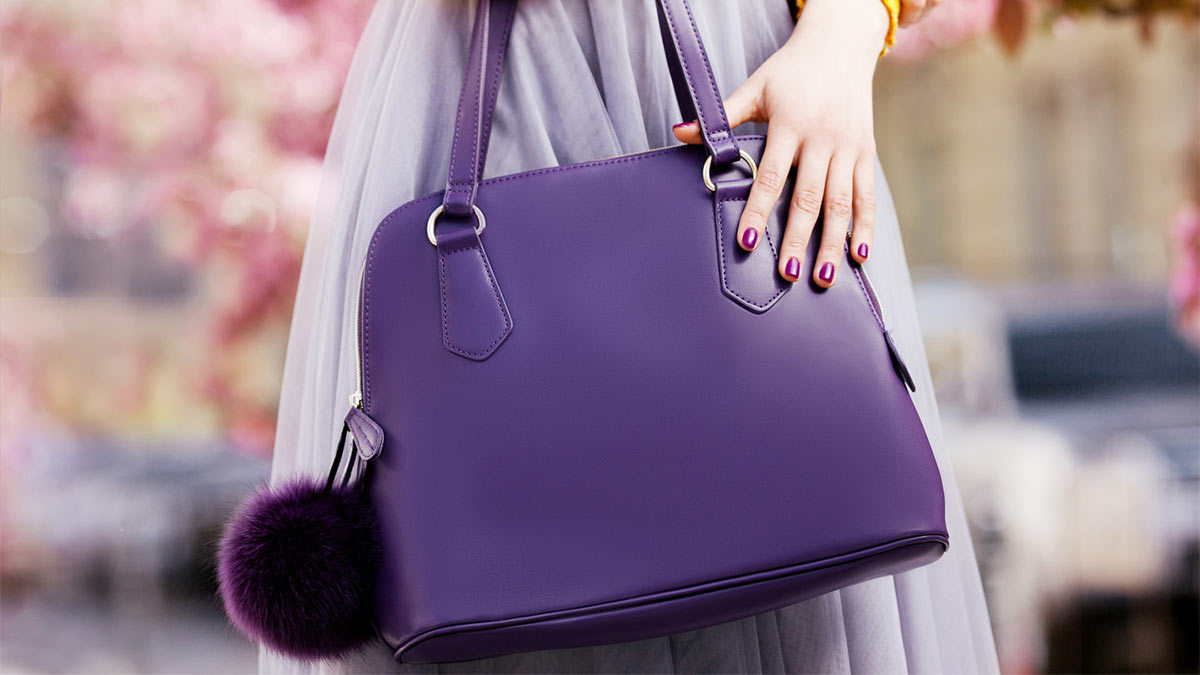 Фиолетовая сумочка
