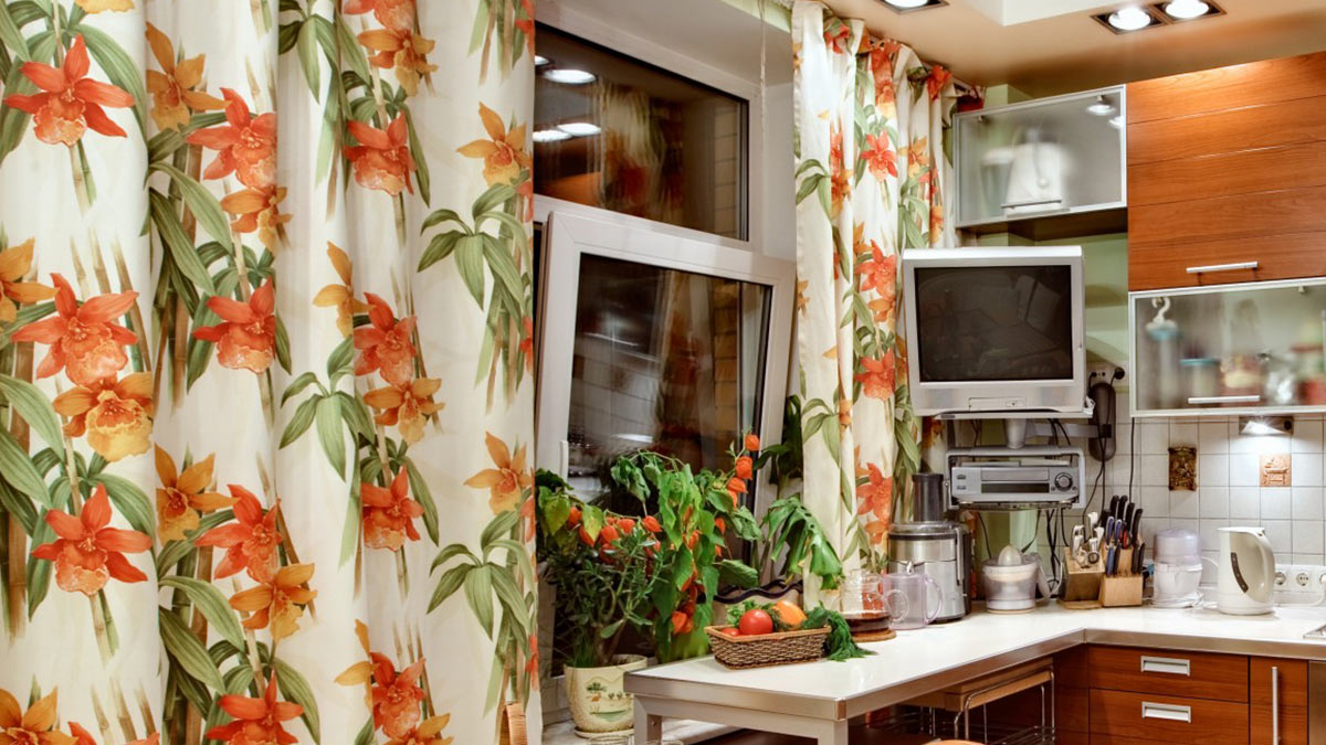 Занавески с пестрым рисунком