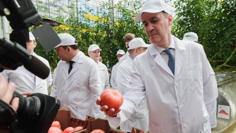 Глава Минсельхоза посетил предприятия УГМК