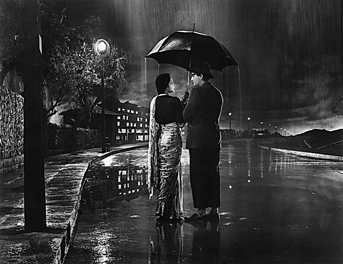 кадр из фильма "Бродяга"