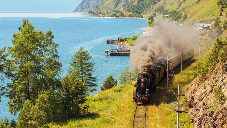 Пять самых интересных железнодорожных маршрутов по России