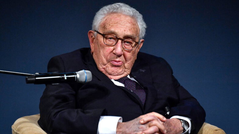 Киссинджер заявил, что США находятся "на грани войны" с Россией и Китаем