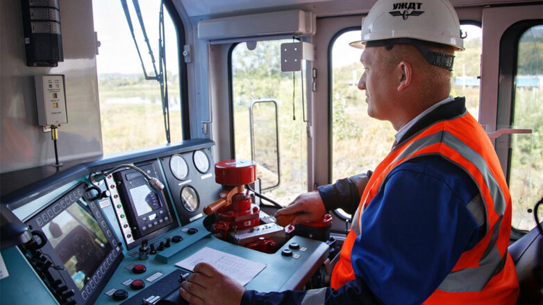 "Кузбассразрезуголь" закупил новые маневровые тепловозы