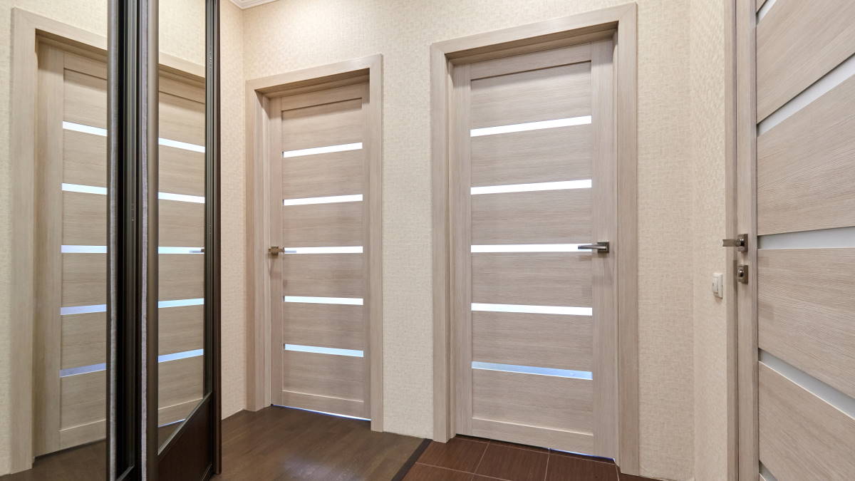 Межкомнатные двери со стеклянными вставками