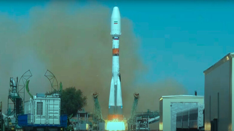 "Союз" с иранским спутником стартовал с космодрома Байконур