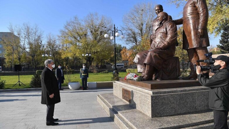 Поэт на все времена: Казахстан празднует день рождения выдающегося мыслителя и реформатора