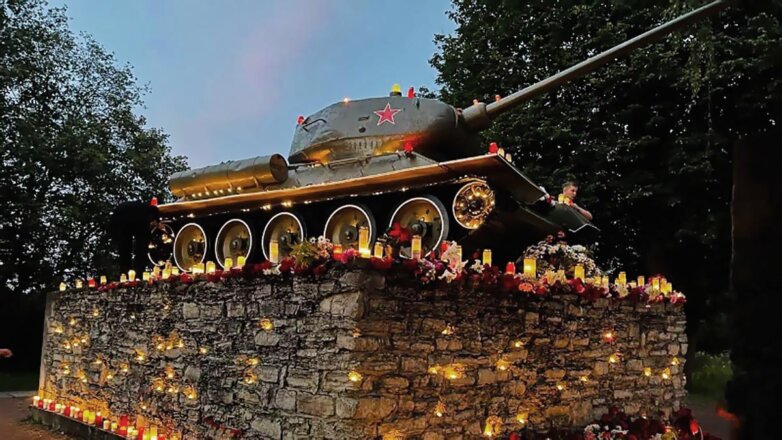 МИД РФ направил ноту протеста по поводу демонтажа Т-34 в Нарве