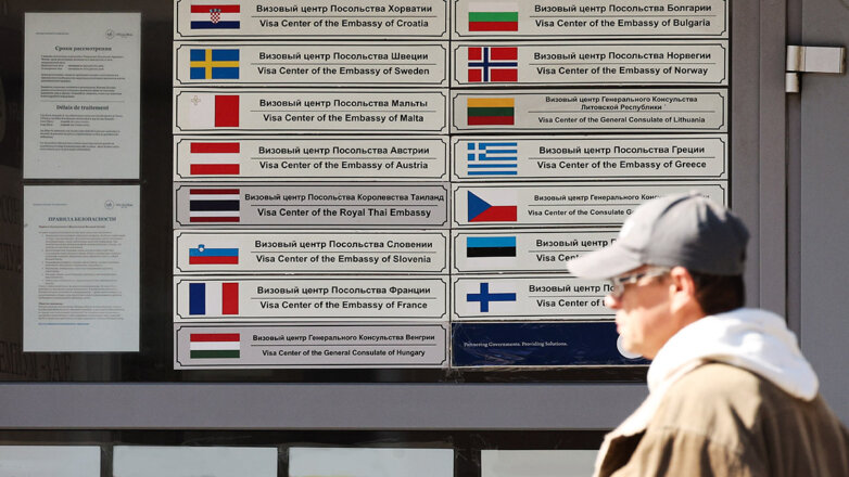 Как изменились правила въезда россиян в сопредельные государства