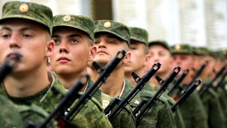 В Генштабе заявили, что срочники будут служить в Сухопутных войсках и на флоте
