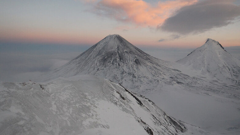 С Ключевской Сопки эвакуировали тела 9 погибших – туристов и гида