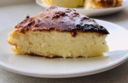 Просто и вкусно: йогуртовый пирог-суфле без муки и масла