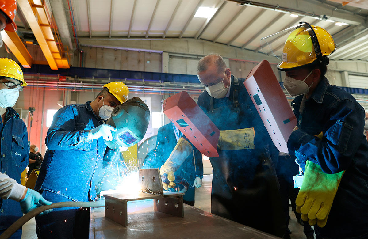 Реджеп Тайип Эрдоган в Организованной промышленной зоне в Анкаре