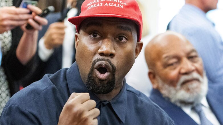 Adidas пересмотрит условия сотрудничества с рэпером Канье Уэстом