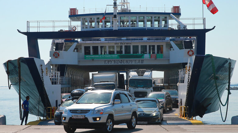 Проезд грузовиков к Керченской паромной переправе частично ограничат