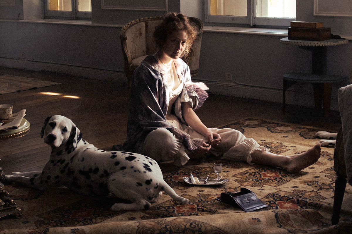 Кадр из фильма "Корсаж"