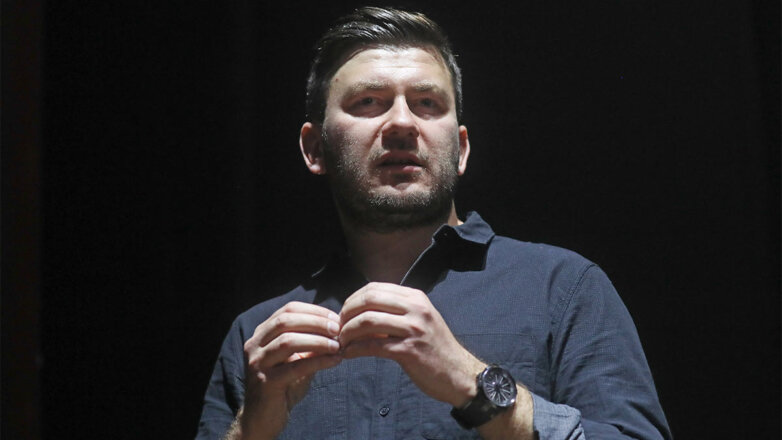 Минюст РФ признал Дмитрия Глуховского и Oxxxymiron иноагентами