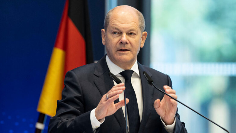 Politico: Шольц хочет разрешить ВСУ бить по целям в РФ западным оружием