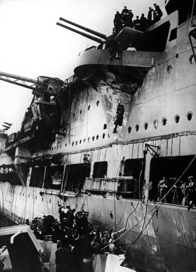 Спасение команды авианосца Ark Royal