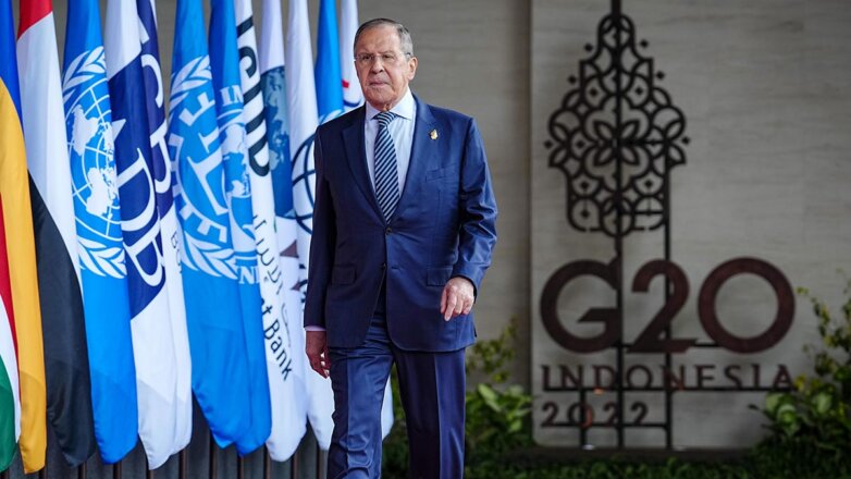 Российскую делегацию в Индонезии встретили обновленной картой РФ