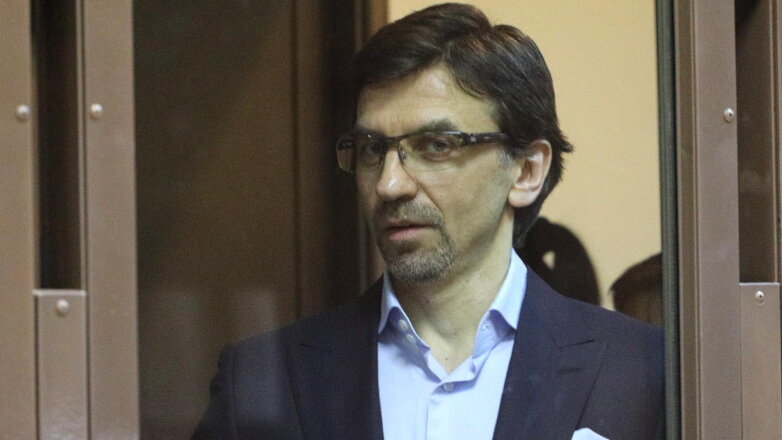 Суд не стал привлекать Абызова к ответственности по долгам "Группы Е4"