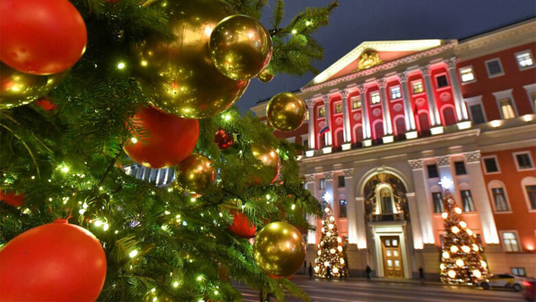 В Москве на Новый год украсят улицы, но откажутся от фейерверков и концертов