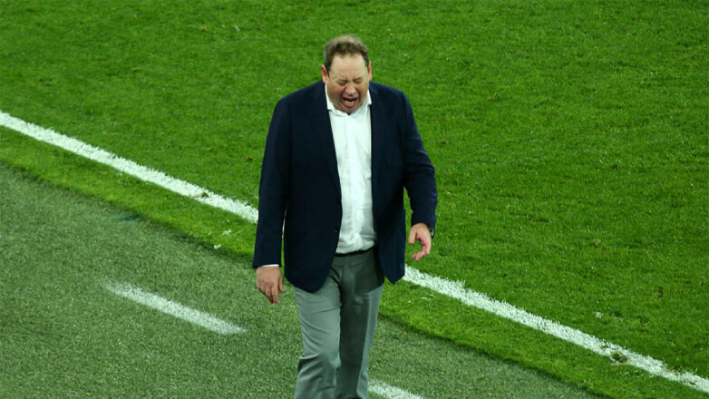 Слуцкого дисквалифицировали на три матча за оскорбление судьи