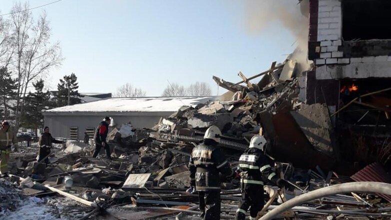 Число жертв взрыва газа в доме на Сахалине увеличилось до девяти