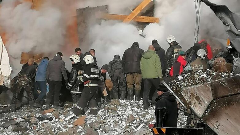 Уголовное дело об обрушении части жилого дома на Сахалине возбудили по 2 статьям