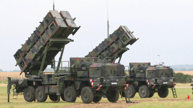 Войска РФ поразили две пусковые установки ЗРК Patriot в зоне СВО