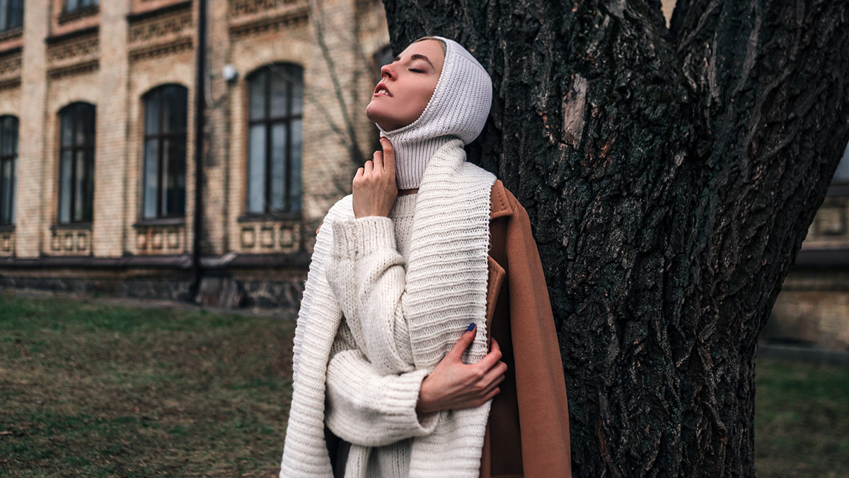 Девушка в балаклаве