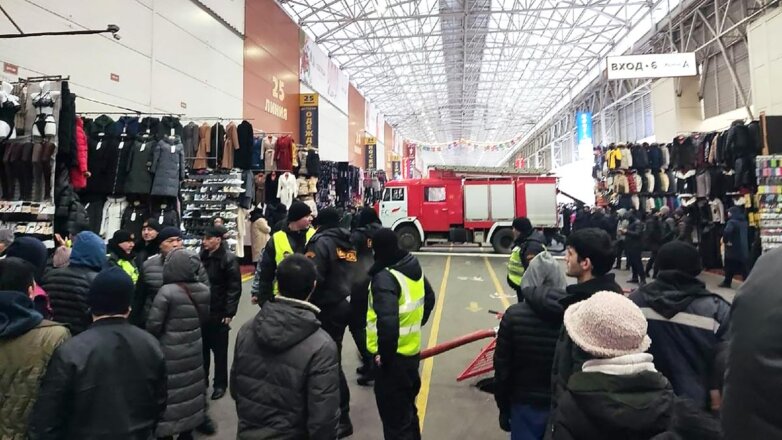 В Москве произошел пожар на рынке "Садовод"