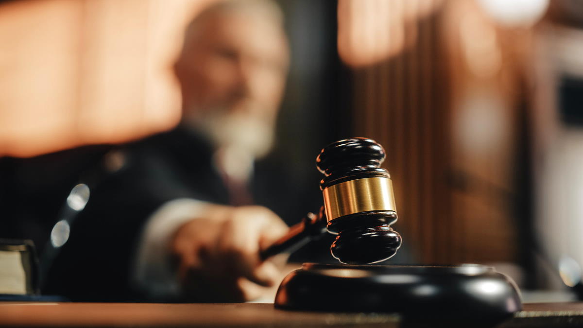 Четверо обвиняемых в нападении на футболиста в Петербурге признали вину